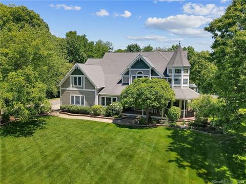 32 Judd Hill Rd, Bethany, CT 06524