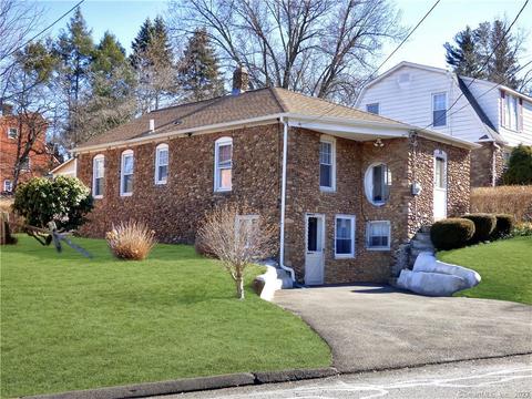 26 Ledge Rd, Plainville, CT 06062