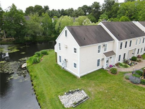 54 Rope Ferry Rd #B30, Waterford, CT 06385