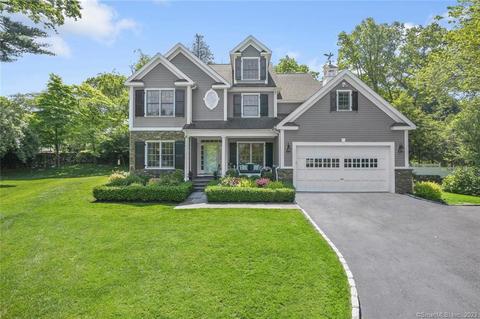 36 Hearthstone Dr, Riverside, CT 06878