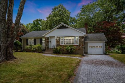 15 Godar Ter, East Hartford, CT 06118