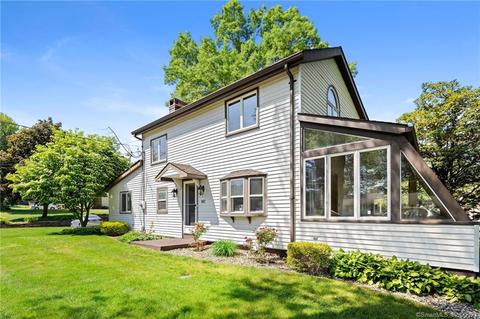 882 Pleasant Valley Rd, South Windsor, CT 06074