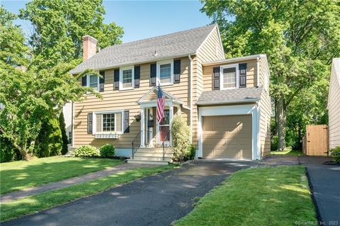 84 Robbins Dr, Wethersfield, CT 06109