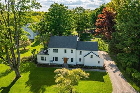 26 Mount Nebo Rd, Newtown, CT 06470