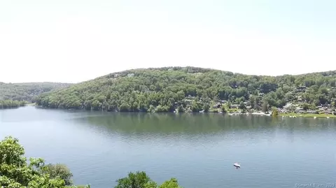 23 Lake Dr S, New Fairfield, CT 06812