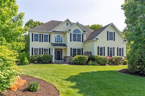 97 Jonathan Trl, Glastonbury, CT 06033