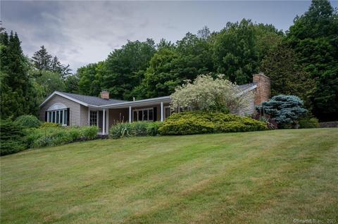 85 Beach Ave, Watertown, CT 06795