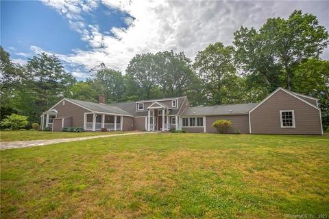 6 Rickwood Ln, Granby, CT 06035