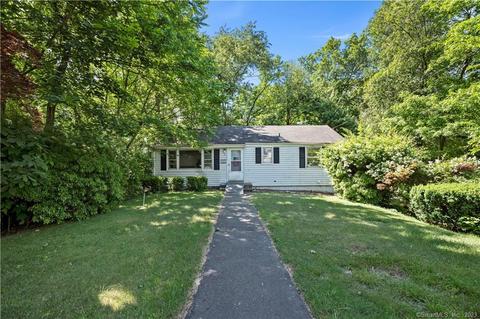 3 Fullin Rd, Norwalk, CT 06851