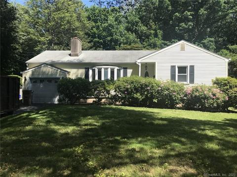 48 Deacon Hill Rd, Stamford, CT 06905