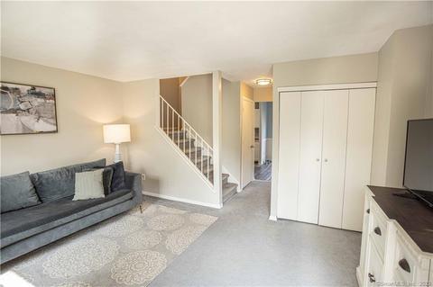 93 Ridge Rd #4, Naugatuck, CT 06770