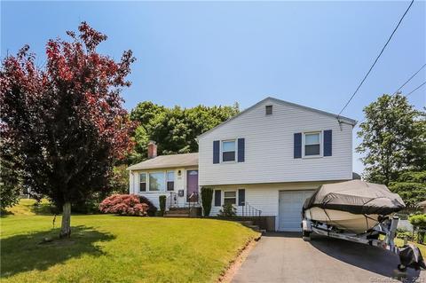 131 Old Farm Dr, Newington, CT 06111