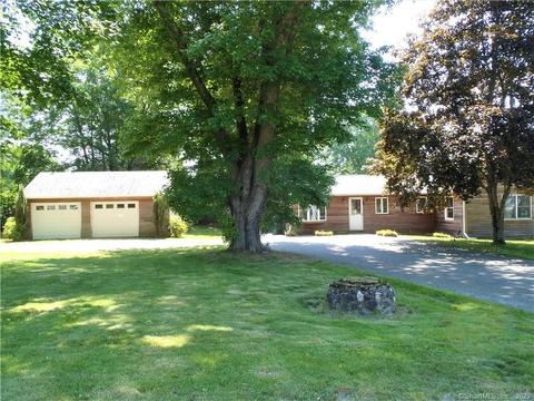 4 Knutson Rd, Old Lyme, CT 06371