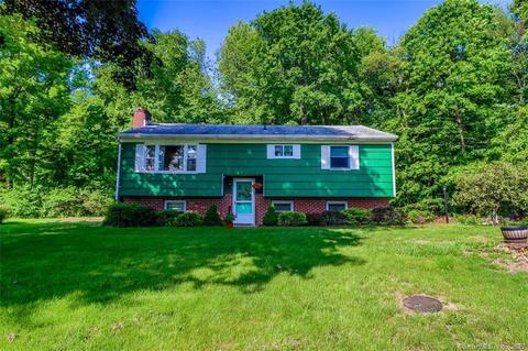 4 Forest Dr, New Milford, CT 06776