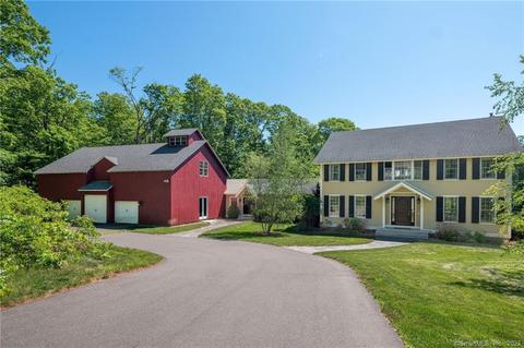 546 Summer Hill Rd, Madison, CT 06443