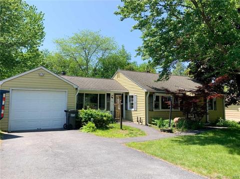70 Hart Dr, Litchfield, CT 06759