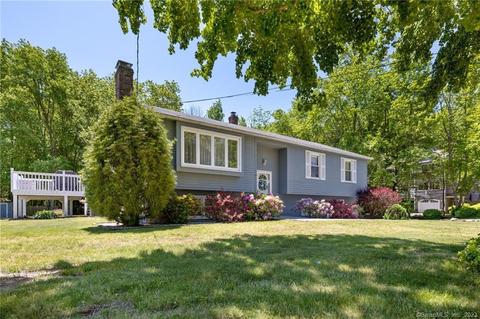 3 Lake Blvd, East Hampton, CT 06424