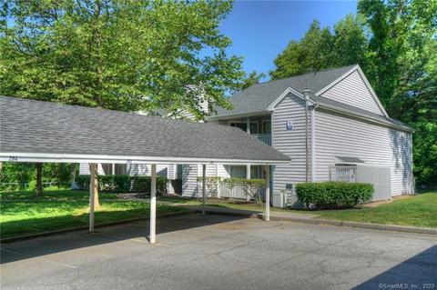 9 Chase Oak Ct #4, Groton, CT 06340