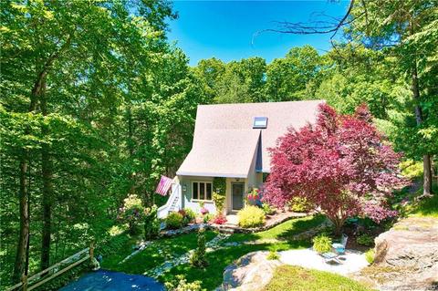 129 W Hill Rd, Thomaston, CT 06787