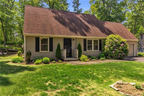 7 Copper Ridge Cir #7, Guilford, CT 06437