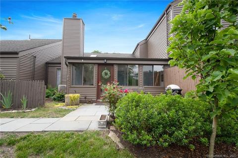 77 Hollister North Way, Glastonbury, CT 06033