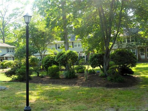 280 E Main St #E7, Clinton, CT 06413