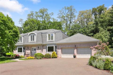 167 Ridgecrest Rd, Stamford, CT 06903