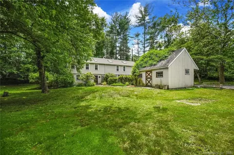 11 Cedar Ln, Weston, CT 06883