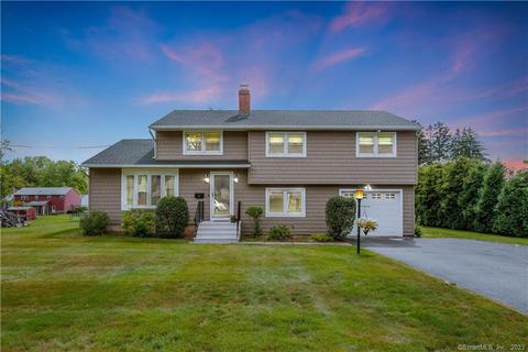 82 Richard Rd, Rocky Hill, CT 06067