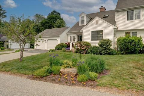 4 Mohegan Sq #4, Mansfield, CT 06250