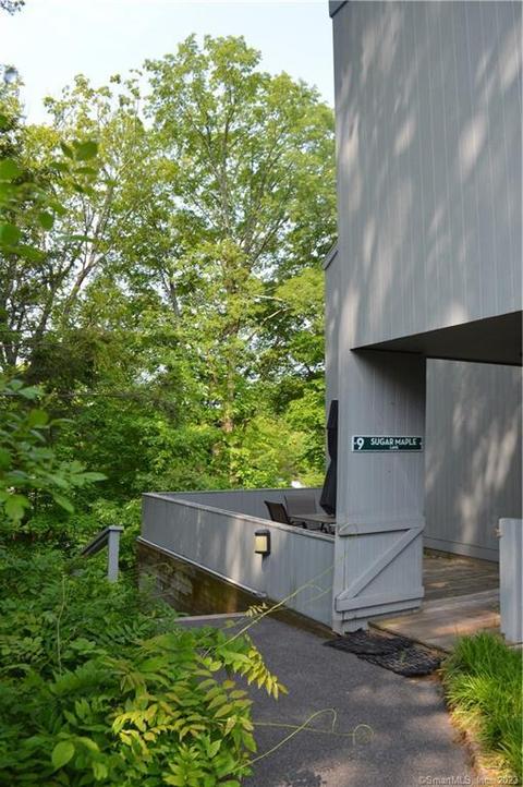 9 Sugar Maple Ln #9, Ridgefield, CT 06877