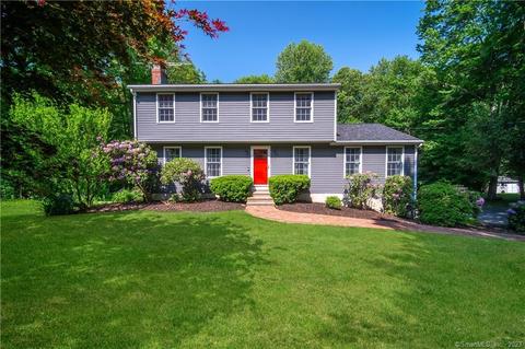 130 Big Horn Rd, Shelton, CT 06484
