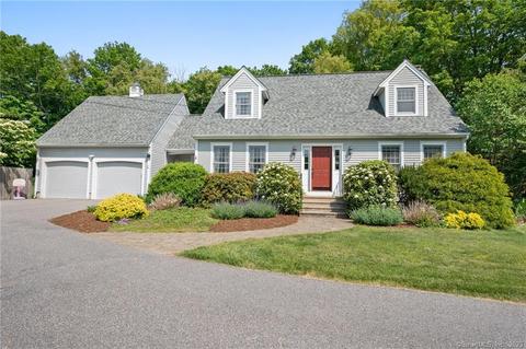 3 Standish Rd, Colchester, CT 06415