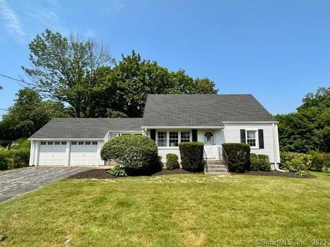 29 Briarcliff Rd, Shelton, CT 06484