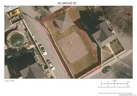 30 Grove St, New London, CT 06320