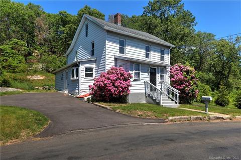 11 Buddington Rd, Shelton, CT 06484