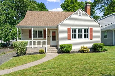 60 Barnes St, New Britain, CT 06052