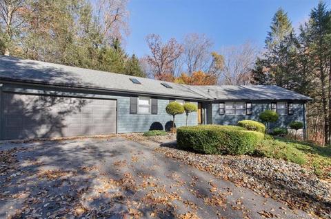 861 Middle Tpke, Mansfield, CT 06268