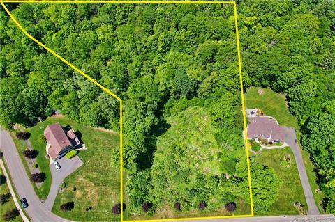 3 Curtiss Ln, Watertown, CT 06795