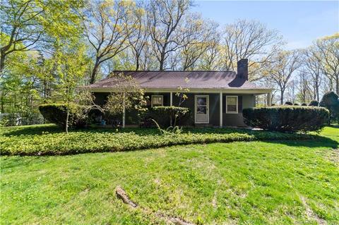 23 Janes Ln Ext, Clinton, CT 06413