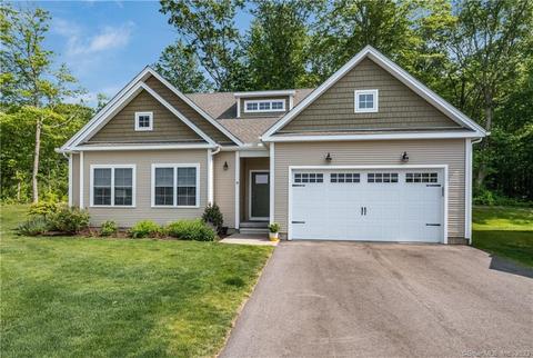 9 Essex Glen Dr, Essex, CT 06426