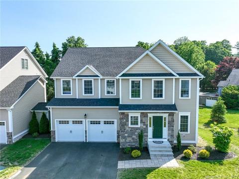 1 Lilac Ter, West Hartford, CT 06107