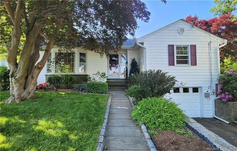 12 Wallace St, Stamford, CT 06902