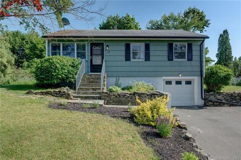 26 Lillian St, North Branford, CT 06471