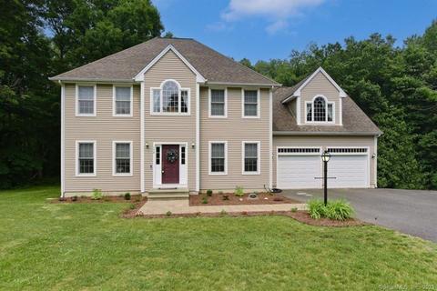 174 Comstock Trl, East Hampton, CT 06424
