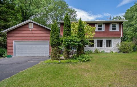56 Oakcliff Rd, Middletown, CT 06457