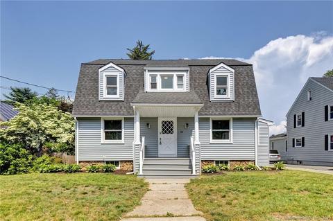 22 Pleasant St, West Hartford, CT 06107
