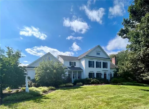 389 Southeast Rd, New Hartford, CT 06057