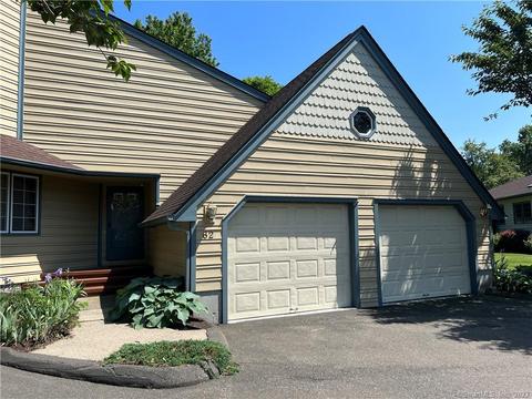 62 Jardin Cir #62, Shelton, CT 06484