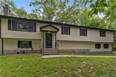 39 Edgewood Dr, Colchester, CT 06415
